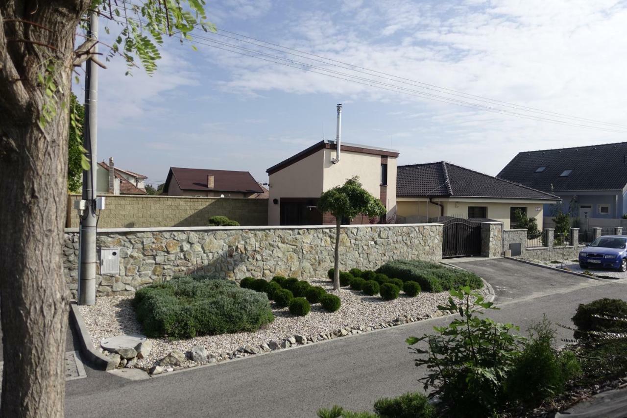 Apartament Tiny House With Private Pool Janosikova Zewnętrze zdjęcie
